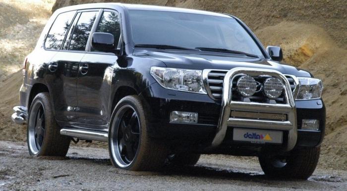 Toyota Land Cruiser 200 anmeldelser