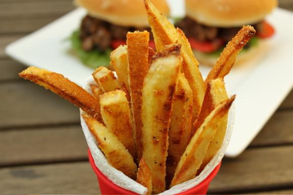 Pommes frites i en pande - hurtig og velsmagende