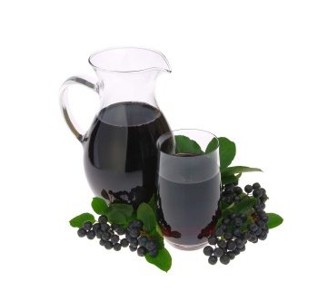 Alkohol fra sort chokeberry derhjemme: opskrifter og metoder