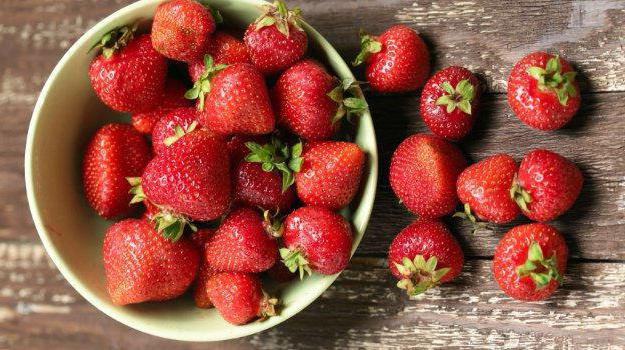 Lavt kalorieindhold frugt, grøntsager og bær: en liste og funktioner
