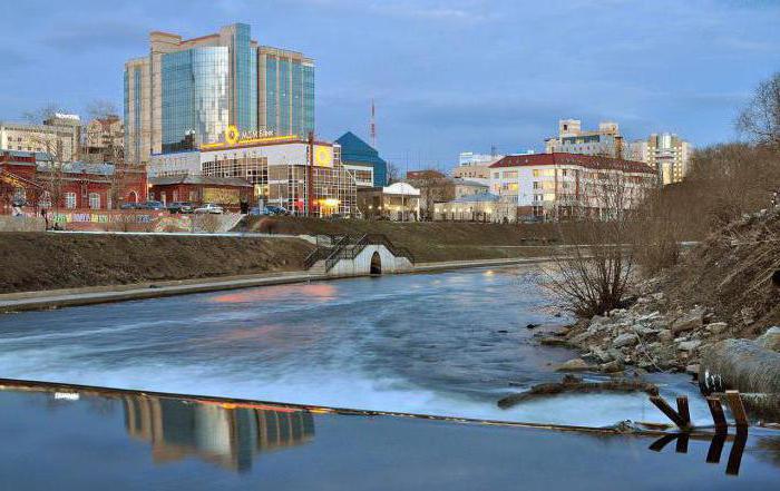 Jekaterinburg by, Iset flod - beskrivelse, foto