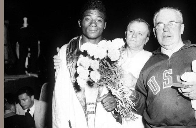 Boxer Floyd Patterson: biografi, sejre og kampe